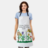 Ik doe mijn beste denkwijze terwijl ik onkruid tre schort (Gedragen)