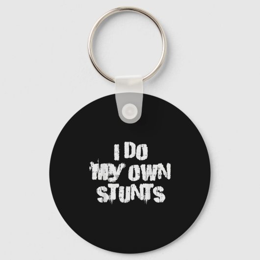 Ik Doe Mijn Eigen Stunts Grappige Gebroken Arm Bee Sleutelhanger (Voorkant)