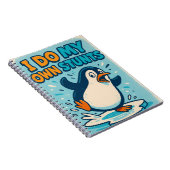 Ik doe mijn eigen stunts Penguin Notitieboek (Rechterzijde)