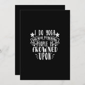 ik doe yoga omdat het slaan van mensen verboden is kaart (Voorkant / Achterkant)