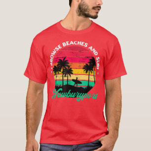 Ik doorblader stranden en Surf Newburyport Surfmas T-shirt