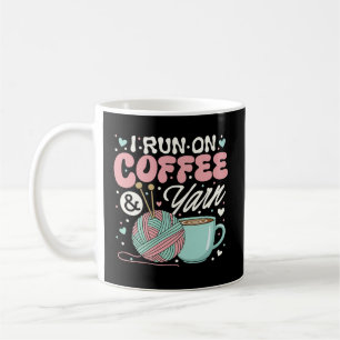 Ik draai op koffie en garen Funny breister liefheb Koffiemok