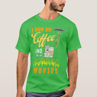 Ik draai op koffie en horrorfilms vriendin meisje t-shirt