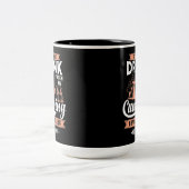 Ik Drink niet altijd als ik kamperen Tweekleurige Koffiemok (Center)