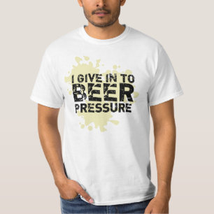 Ik geef toe aan de druk van de bier Funny Cool Bee T-shirt