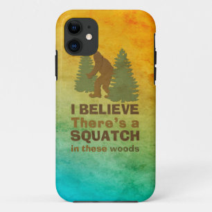 Ik geloof dat er een SQUATCH is in deze bossen Case-Mate iPhone Case