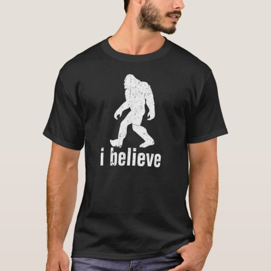 Ik geloof dat er een SQUATCH T-shirt is (Voorkant)