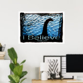 Ik geloof dat Nessie Lives Poster (Thuiskantoor)