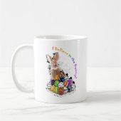 Ik geloof in de Bunny. Pasen Bunny Eggs Koffiemok (Links)