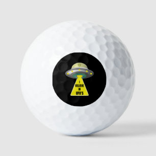 Ik geloof in het buitenaardse ruimteschip van de U Golfballen