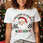 Ik geloof in Santa Paws Retro Christmas Hondenlief<br><div class="desc">I Believe In Santa Paws Retro Christmas Hondenliefhebber Festive Holiday Tri-Blend Shirt bevat de tekst "I Believe In Santa Paws" in de moderne scripttypografie rond een vrolijke retro-kerstman op een zwart-witte dambordachtergrond geaccentueerd met pootafdrukken. Perfect voor kerstcadeaus,  kerstfeesten en vakantiefeesten,  verjaardagen en meer. Creëer door Evco Studio www.zazzle.com/store/evcostudio</div>