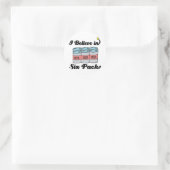 ik geloof in sixpacks ronde sticker (Tas)