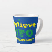 ik geloof in ufo-technologie latte mok (Rechterhoek)