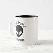 Ik geloof niet in de Mok van de mensheid. (Voorkant links)