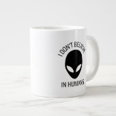 Ik geloof niet in de Mok van de mensheid. (Voorkant rechts)