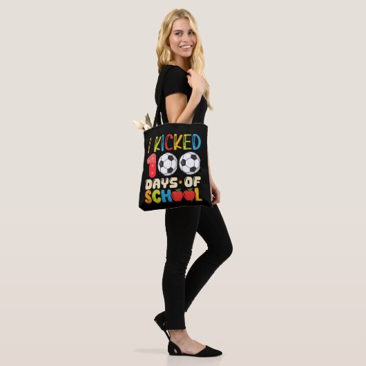 Ik heb 100 Days of School Soccer Lover getrapt Tote Bag (Op model)