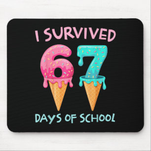 Ik heb 67 dagen overleefd op school Cute wiskundel Muismat