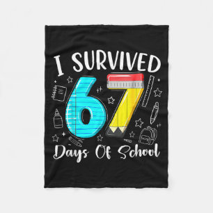 Ik heb 67 dagen school overleefd Funny 67 Meme Ler Fleece Deken