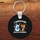 Ik heb 67 dagen school overleefd Funny Meme Zes Ze Sleutelhanger (Voorkant)