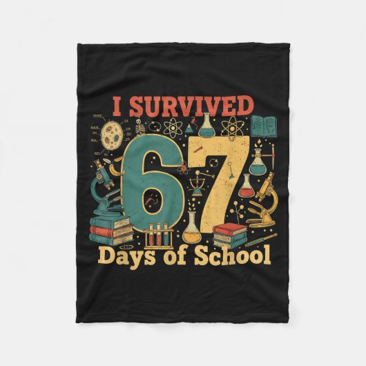 Ik heb 67 dagen school overleefd Grappig 67 Meme W Fleece Deken (Voorkant)