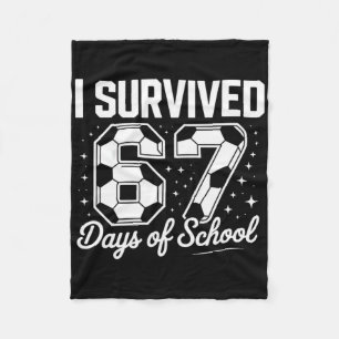Ik heb 67 dagen school overleefd Grappig Voetbal Fleece Deken