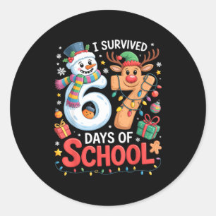 Ik heb 67 dagen school overleefd Grappige meme zes Ronde Sticker