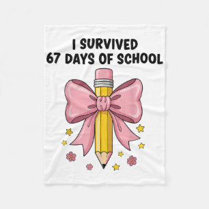 Ik heb 67 dagen school overleefd Six Seven Meme vo Fleece Deken