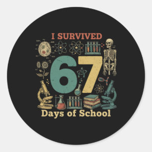Ik heb 67 dagen school overleefd vintage 67 meme w ronde sticker