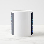 Ik heb absoluut therapie nodig, ik ben delulu grote koffiekop (Voorkant)