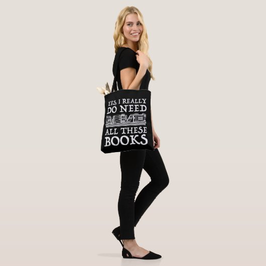 Ik heb al die boeken echt nodig tote bag (Op model)