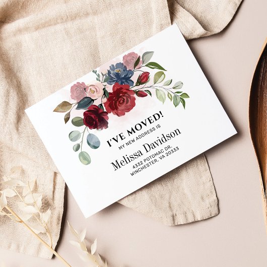 Ik heb Burgundy Floral Moving Announcement verplaa