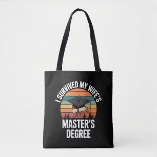 Ik heb de afstuderen van mijn vrouw met haar maste tote bag
