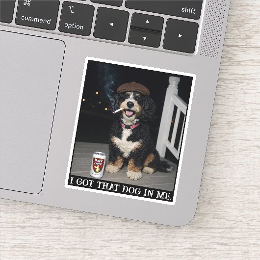 Ik Heb Die Hond In Me, Grappige Bernedoodle Meme Sticker (Detail)