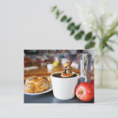 Ik heb een grote koffie nodig! Grappige postcrossi Briefkaart (Staand voorkant)