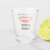 Ik heb een klein Drink probleem met vampiertanden Shot Glas (Achterkant)