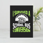 Ik heb een schoolbusconversie overleefd save the date (Staand voorkant)