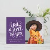 Ik heb een spreuk op je Paarse Halloween-fotokaart (Staand voorkant)