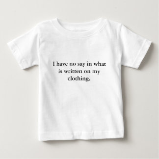 Ik heb geen inspraak in wat er op mijn kleding sta