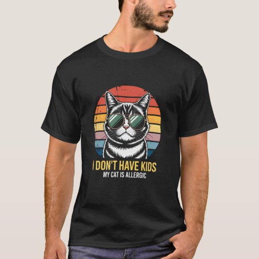 Ik Heb Geen Kinderen Mijn Kat Is Allergisch Grappi T-shirt (Voorkant)