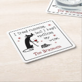 Ik heb geprobeerd een grappige wijnprijsopgave uit kartonnen onderzetters (Schuin)