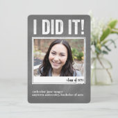 Ik heb het gedaan. Aankondiging afstuderen (Staand voorkant)