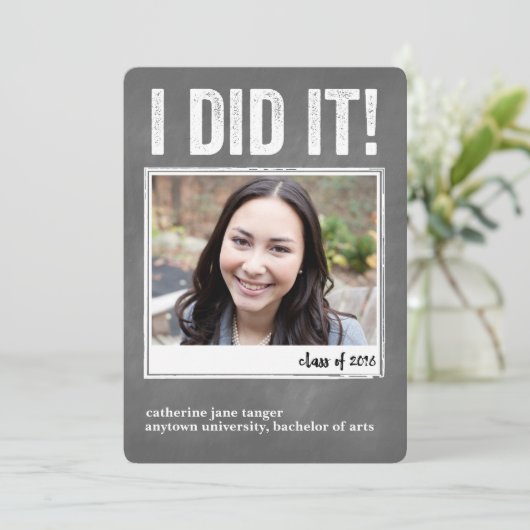 Ik heb het gedaan. Aankondiging afstuderen (Staand voorkant)