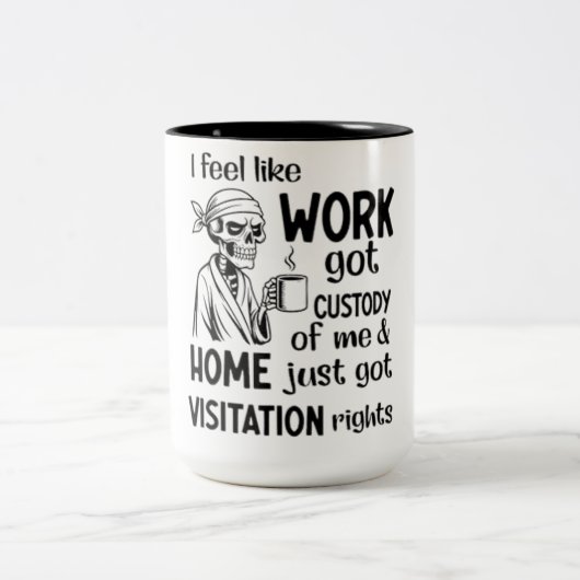 Ik heb het gevoel dat werk de voogdij kreeg en de tweekleurige koffiemok (Center)