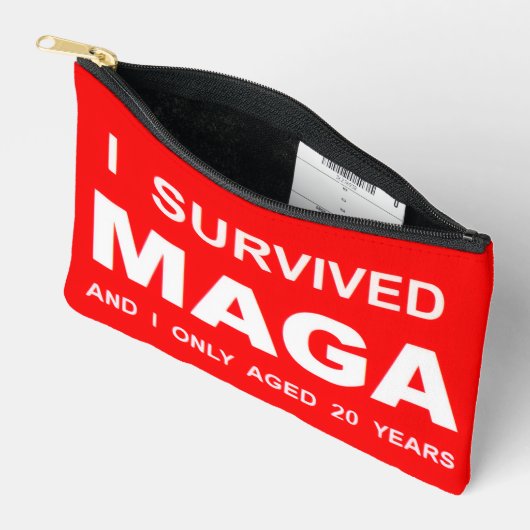Ik heb MAGA overleefd Etui (Open)