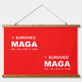 Ik heb MAGA overleefd Hangend Wandkleed (Voorkant)