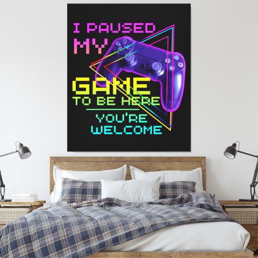 IK HEB MIJN GAME GESPECIALISEERD OM HIER TE ZIJN. CANVAS AFDRUK (Insitu (Slaapkamer))