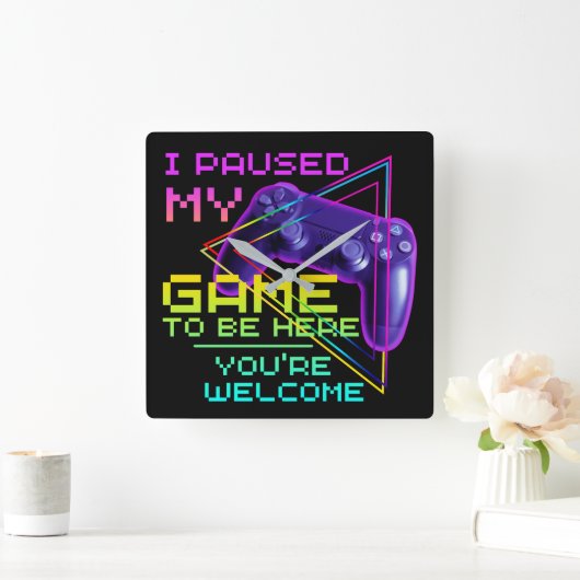 IK HEB MIJN GAME GESPECIALISEERD OM HIER TE ZIJN. VIERKANTE KLOK (Huis)