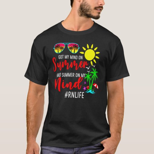 Ik heb mijn gedachten over zomer en zomer op mijn t-shirt (Voorkant)
