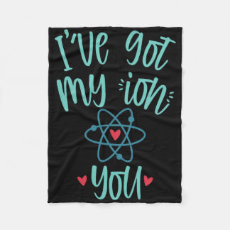 Ik heb mijn ion op jou Funny Chemistry Valentijnsd Fleece Deken