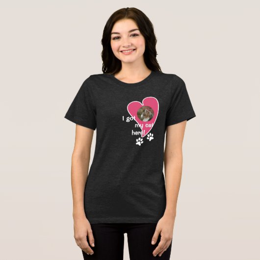 Ik heb mijn kat hier! Aangepaste foto - Donker Tri-Blend Shirt (Voorkant volledig)